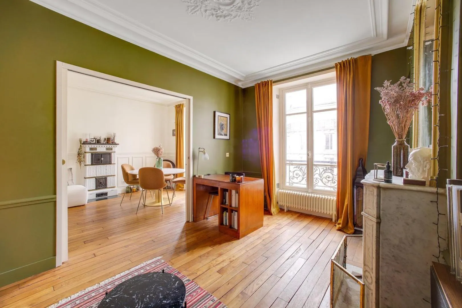 Paris Best Parisian Lifestyle 0*,  France